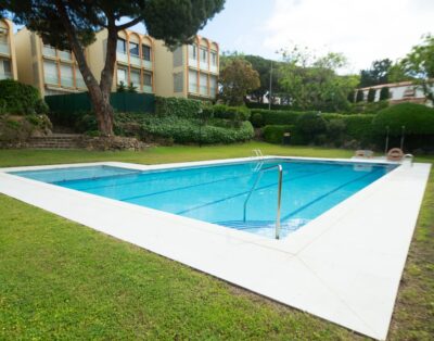 APPARTEMENT. PISCINE COMMUNAUTAIRE ET JARDIN S’AGARÓ 07